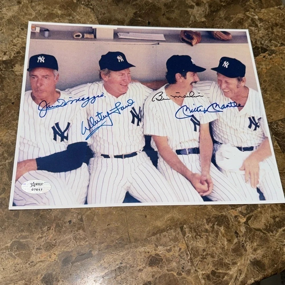 Mickey Mantle Whitey Ford Joe DiMaggio Billy Martin signed 8 x 10 photo  Yankees - Picture 1 of 2